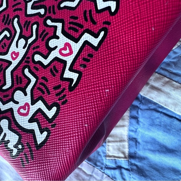 Rare Artist Keith Haring x Olay Red Friends Vanity Pouch Makeup Cosmetics Bag - Picture 7 of 14